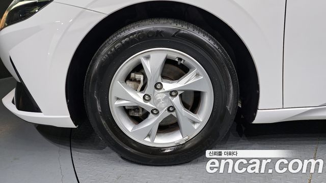 Hyundai AVANTE 2023 — photo 5