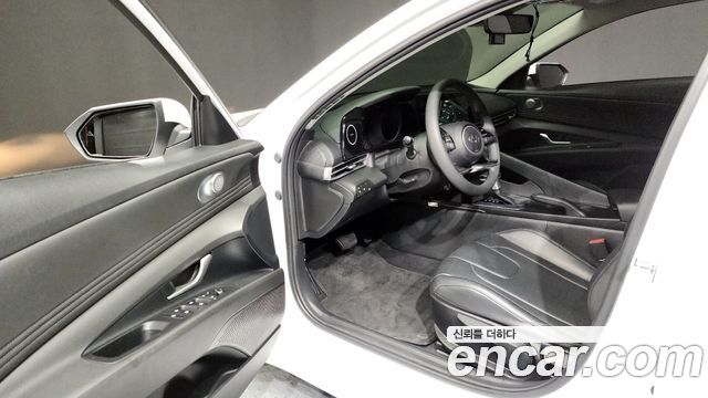 Hyundai AVANTE 2023 — photo 13