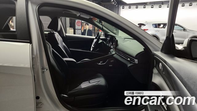 Hyundai AVANTE 2023 — photo 17
