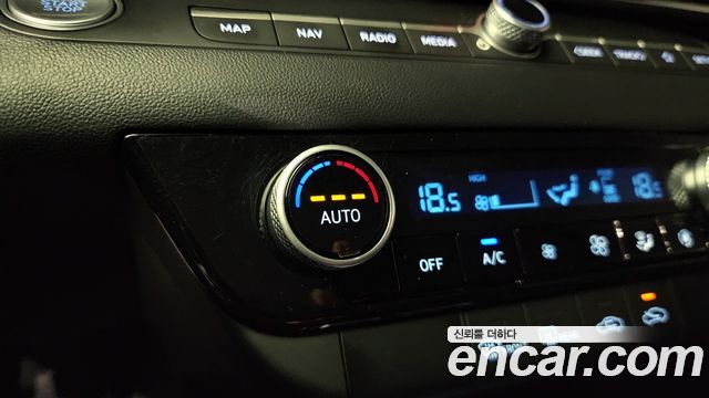 Hyundai AVANTE 2023 — photo 24