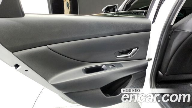 Hyundai AVANTE 2023 — photo 15