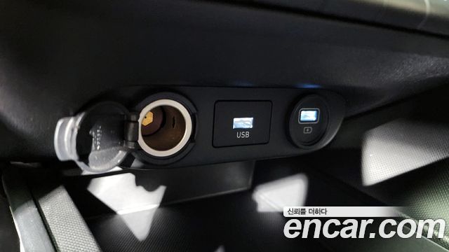 Hyundai AVANTE 2023 — photo 16