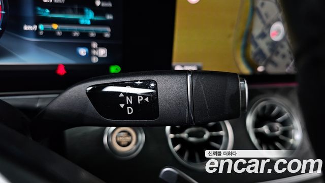 Mercedes-Benz E-Class 2017 — photo 9