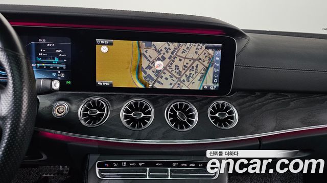 Mercedes-Benz E-Class 2017 — photo 13