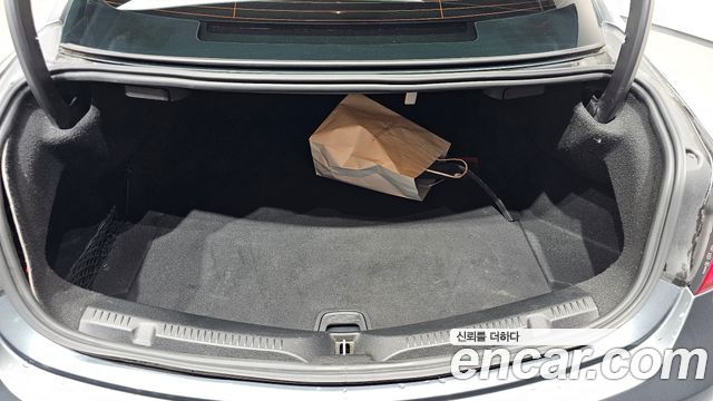 Mercedes-Benz E-Class 2017 — photo 20