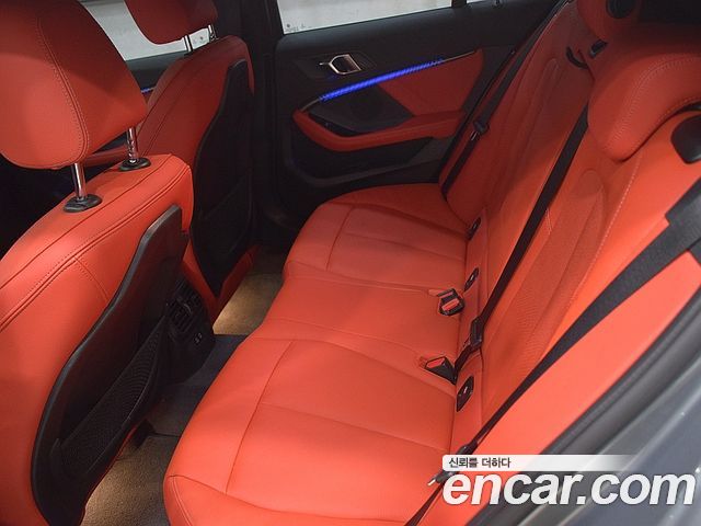 BMW 1-Series 2022 — photo 6