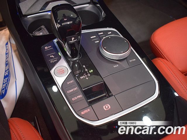 BMW 1-Series 2022 — photo 15