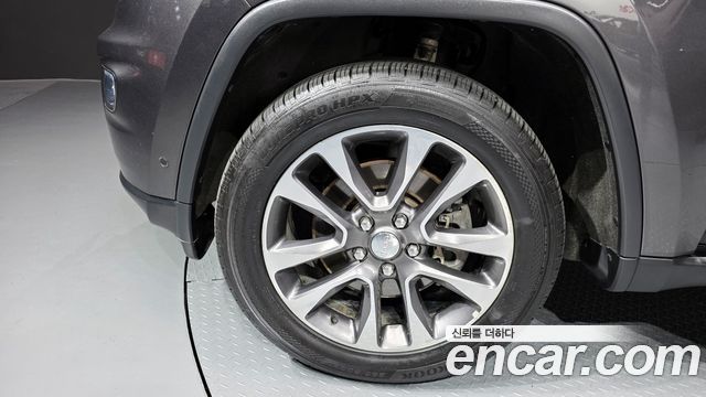 Jeep Cherokee 2018 — photo 5