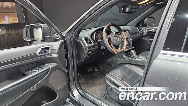 Jeep Cherokee 2018 — photo 10