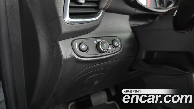 Chevrolet Korea Trax 2018 — photo 23