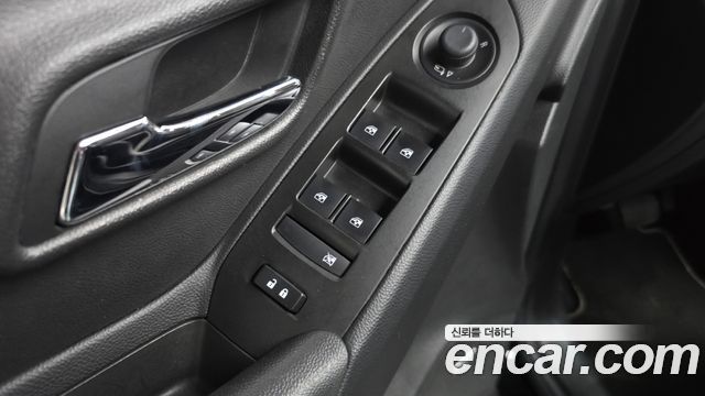 Chevrolet Korea Trax 2018 — photo 27