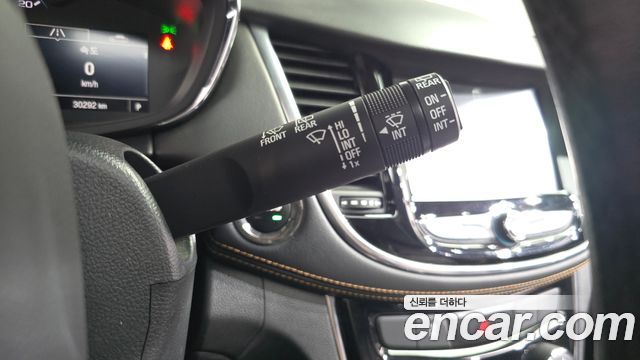 Chevrolet Korea Trax 2018 — photo 31
