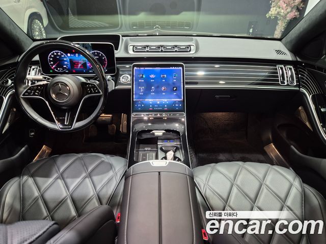 Mercedes-Benz S-Class 2025 — photo 7
