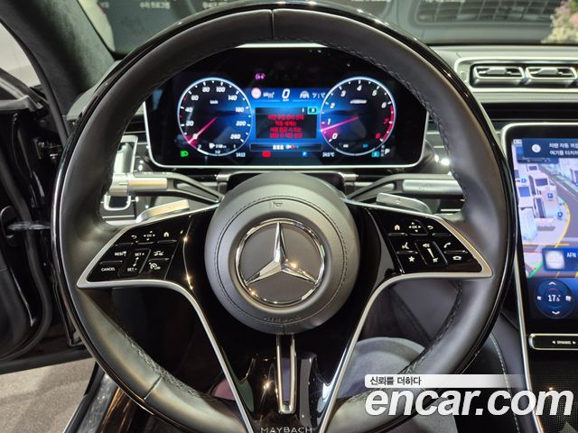 Mercedes-Benz S-Class 2025 — photo 15