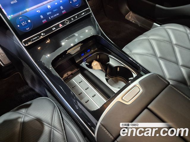 Mercedes-Benz S-Class 2025 — photo 19