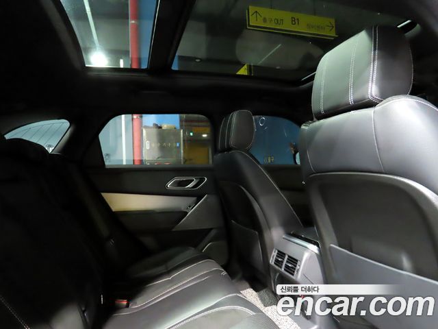Land Rover Range Rover Velar 2019 — photo 15