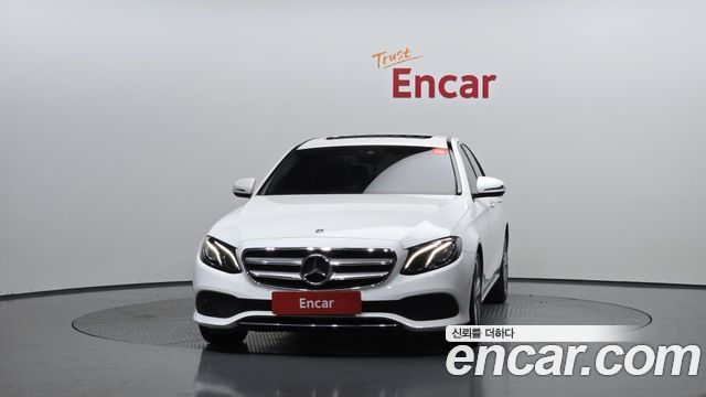 Mercedes-Benz E-Class 2018 — photo 3