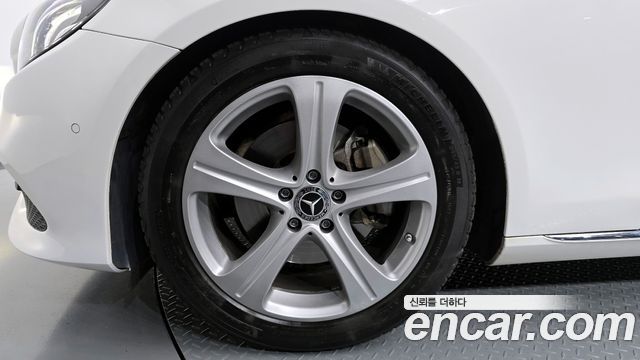 Mercedes-Benz E-Class 2018 — photo 5