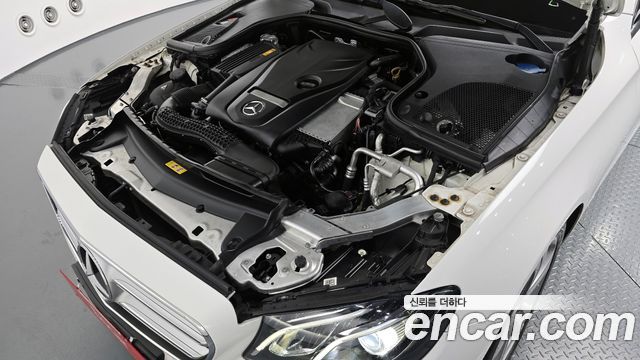 Mercedes-Benz E-Class 2018 — photo 6