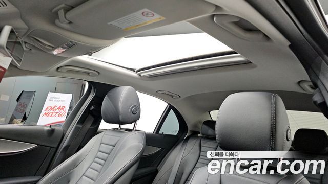 Mercedes-Benz E-Class 2018 — photo 25
