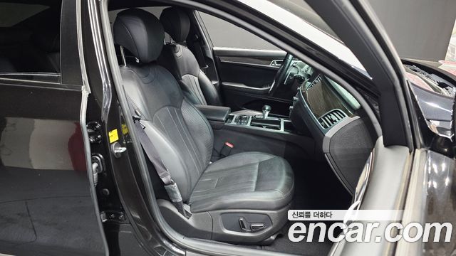 Genesis G80 2018 — photo 18