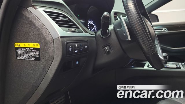Genesis G80 2018 — photo 21
