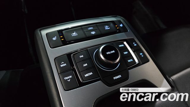 Genesis G80 2018 — photo 27
