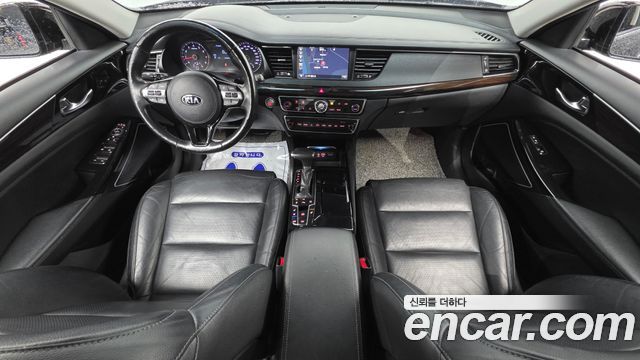 Kia K7 2018 — photo 10
