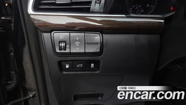Kia K7 2018 — photo 19