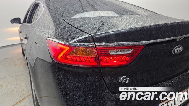 Kia K7 2018 — photo 9