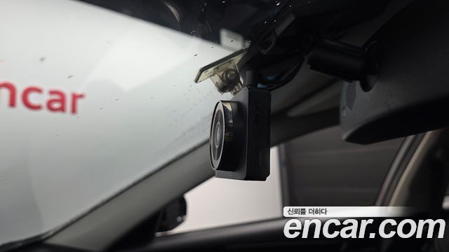 Kia K7 2018 — photo 27