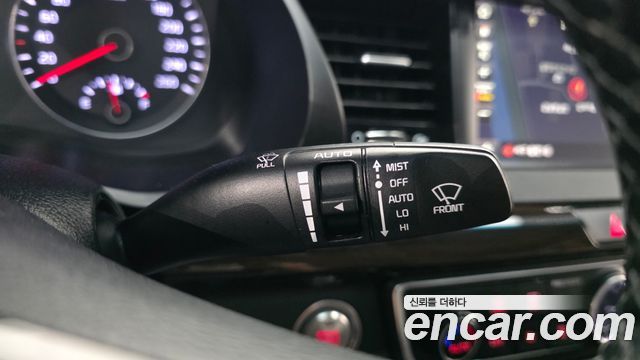Kia K7 2018 — photo 28