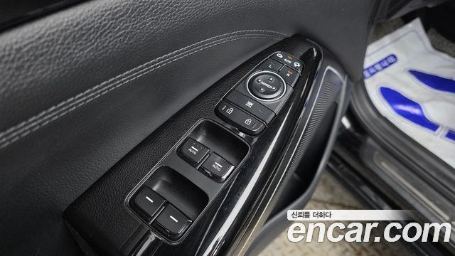 Kia K7 2018 — photo 30