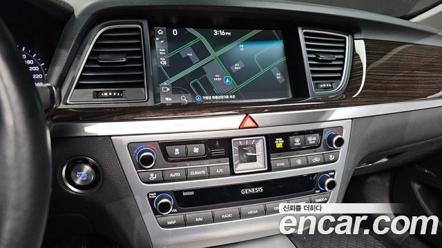Genesis G80 2019 — photo 22