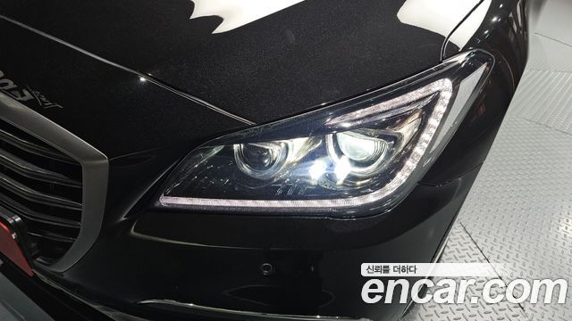 Genesis G80 2019 — photo 8