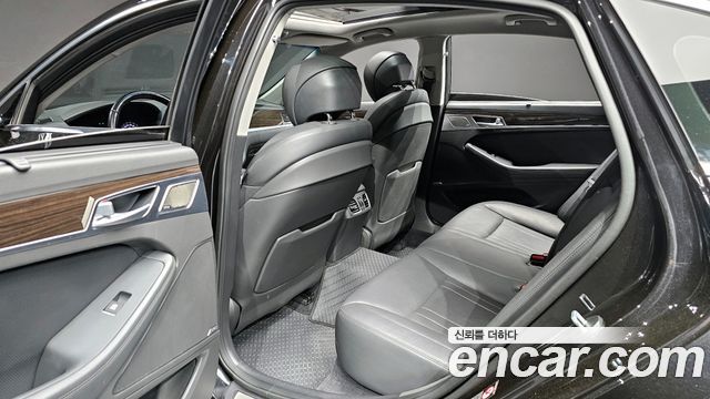 Genesis G80 2019 — photo 16