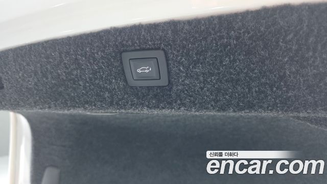 Cadillac CT6 2018 — photo 26