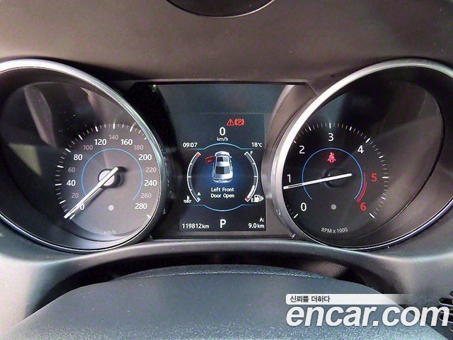 Jaguar XE 2017 — photo 8