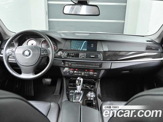 BMW 5-Series 2012 — photo 7