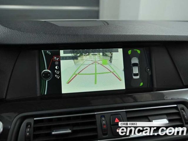 BMW 5-Series 2012 — photo 15