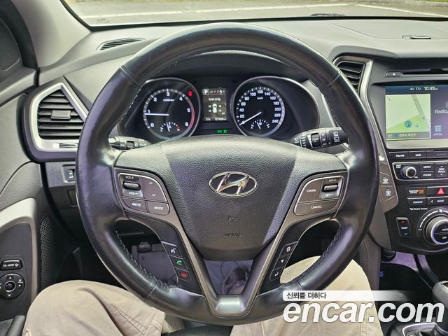 Hyundai Santafe 2017 — photo 16