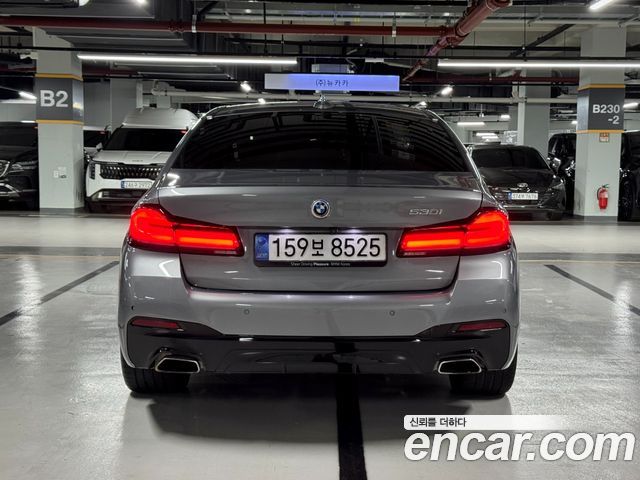 BMW 5-Series 2023 — photo 4
