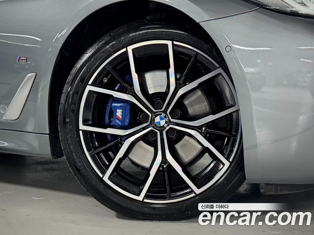 BMW 5-Series 2023 — photo 5