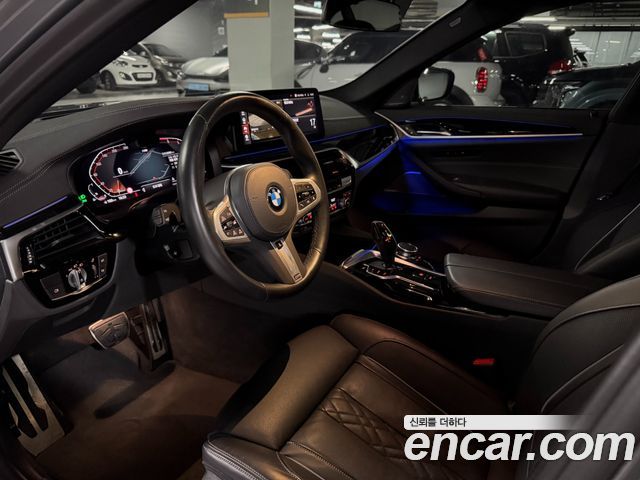 BMW 5-Series 2023 — photo 10