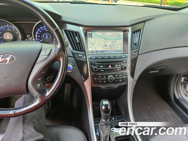 Hyundai Sonata 2013 — photo 10