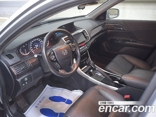 Honda Accord 2017 — photo 5
