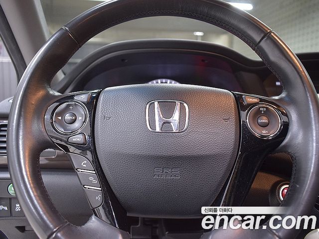 Honda Accord 2017 — photo 7