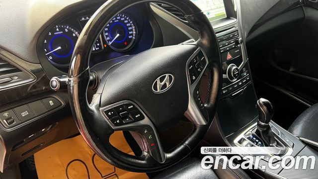 Hyundai Grandeur 2015 — photo 11