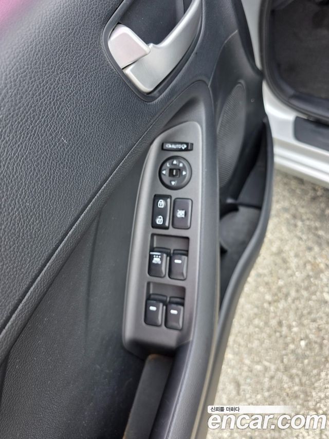 Kia K3 2015 — photo 6
