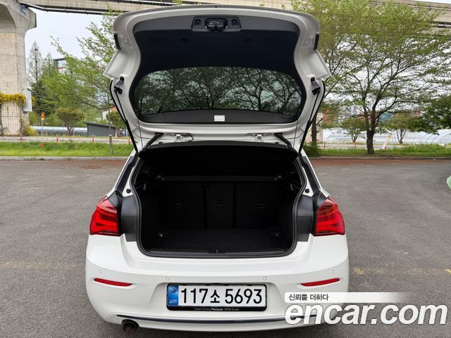 BMW 1-Series 2017 — photo 12